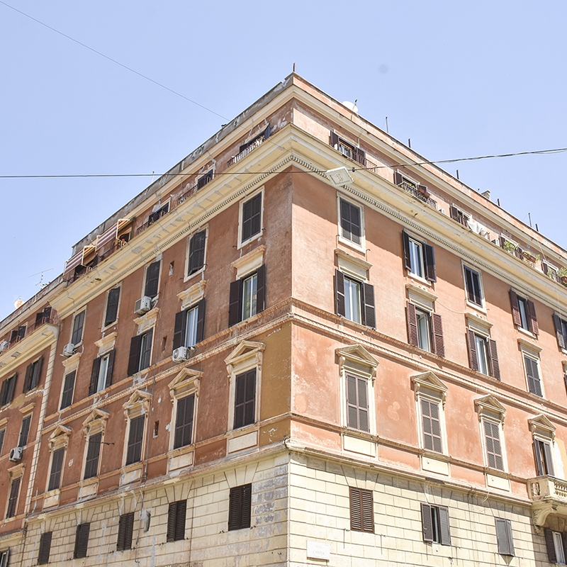 Roma, Quartiere Prati, Via Candia, adiacenze Basilica di San Pietro, quadrilocale posto al 4 piano